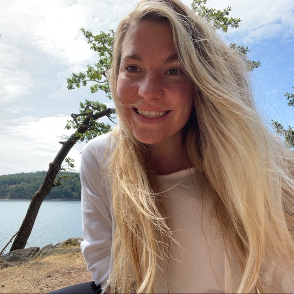 Meet your Posher, Bryanne - Picture 1 of 1